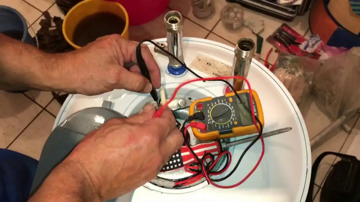 Ремонт водонагревателей Electrolux в Троицке — выгодная цена от 2372 руб., Мастер24