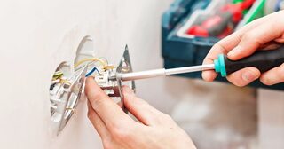 Электромонтажные работы в Троицке от Мастер24 — электромонтаж под ключ, цены от 1650 руб., заказать услуги
